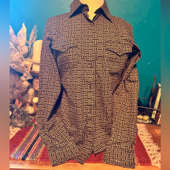 Rockies | Button Down | Long Sleeve | Top | Medium - Picture 3 of 3